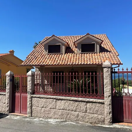 Casa Santa Marta Cangas